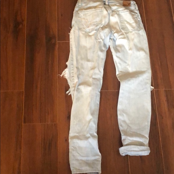 AMERICAN EAGLE LOW RISE RIPPED JEANS - Picture 2 of 2